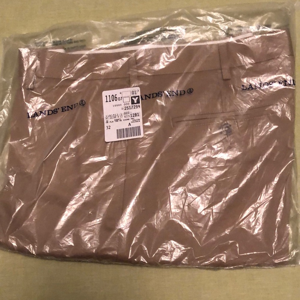 Men’s Lands End khakis